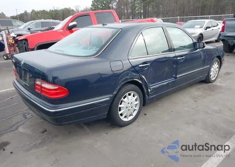 2001 Mercedes-Benz E 320 z USA, uszkodzony, nr VIN WDBJF65J61B378528